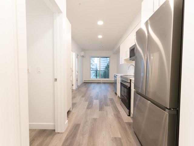 Glenmore Place 2 bedroom + 1 bathroom with Balcony Apartment for Rent