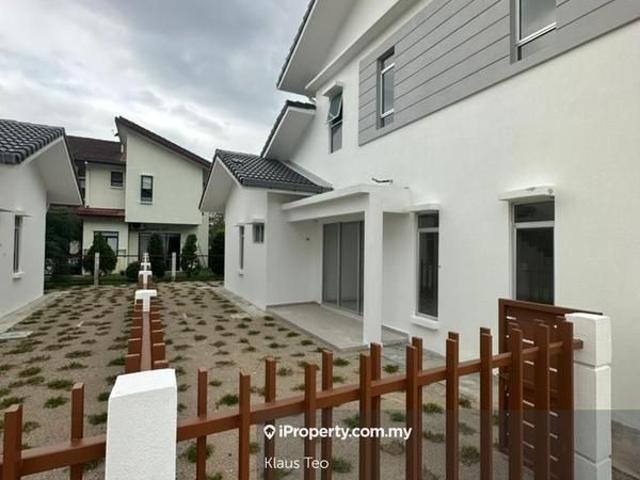 Glenmarie Cove, Klang
