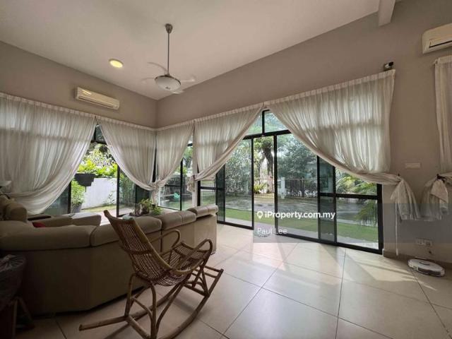 Glenmarie Cove, Klang