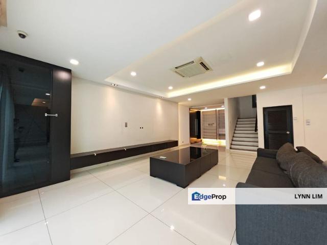 Glenmarie Cove Residence