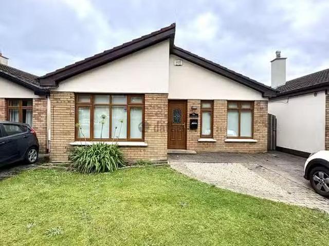 Glenside, 37 Mountain View, Shankill, Dublin 18 is for rent