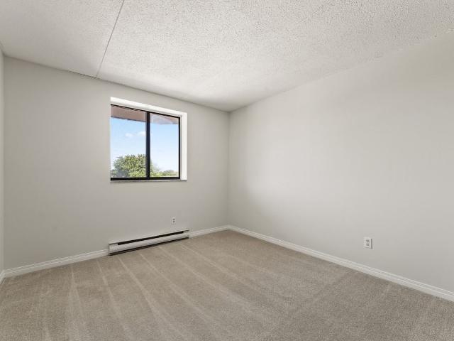 Glenwood Apartments 2 Bedroom Apartment for Rent at 3576 Peter St, Windsor, ON N9C 1J5 Sandwich