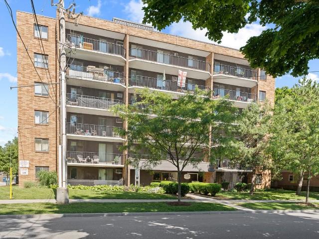Glenwood Apartments 2 Bedroom Apartment for Rent at 3576 Peter St, Windsor, ON N9C 1J5 Sandwich
