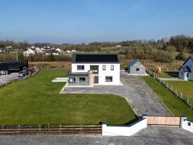 Glenwood, Baylin, Mount Temple, Co. Westmeath, N37V8P6 is for.