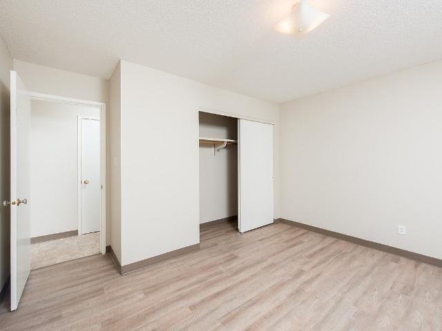 Glenwood Studio Apartment for Rent at 9710, 156 Street, Edmonton, AB T5P 2P1 Glenwood