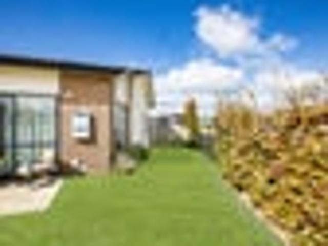Glenview, 2 bedrooms, $610 pw