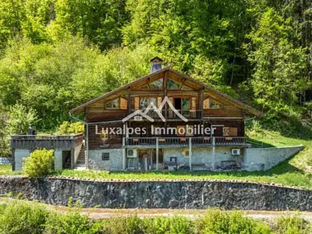 Glières Val de Borne 74130 Achat / Vente maison 8 pièces t8 terrasse parking