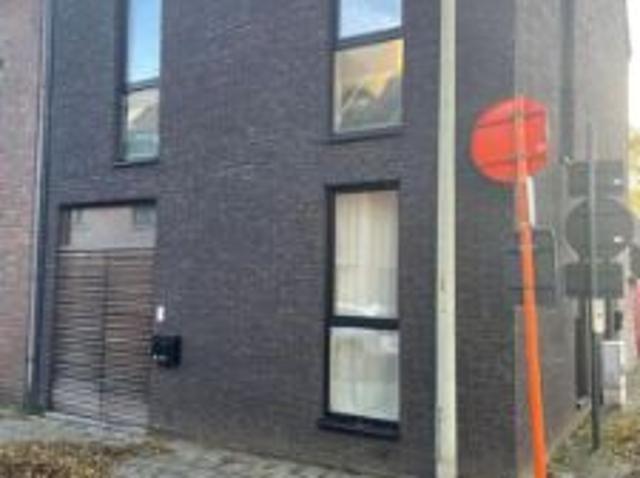 Glv app. van 88m² + tuin 53 m² + garage 18m² te Zwijndrecht