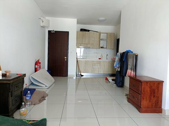 GM Remia Condo Klg Modern Living sytle condo for sale Below MV