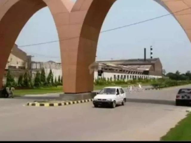 Gmagnoliya 10 marla =1700 Rs Gujranwala ID 16505