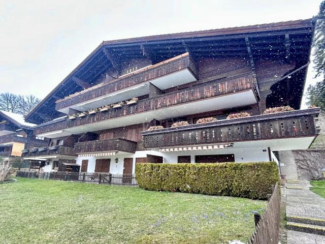 Gstaad: Penthouse, ideal im Dorfzentrum gelegen