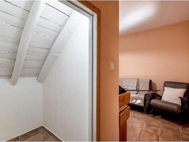 GR3928 Casa de pueblo independiente reformada de 4 dormitorios a 2 minutos a pie del pantano