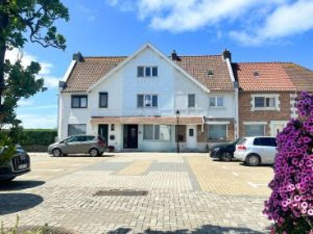 Grote gezinswoning met 4 kamers & tuin te Zwankendamme