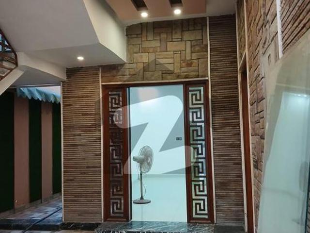 Ground+2 House 240 Sq Yard Bungalow 9 Bedrooms With 9 Bathrooms Three Drawing Rooms 3 Kitchens For Sale In Gulshan e Iqbal Block 1