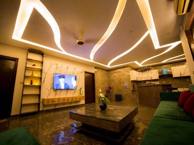 Ground besment 5 bed 4 bath D. TV Lounge kitchen Islamabad G 10 ID 84571