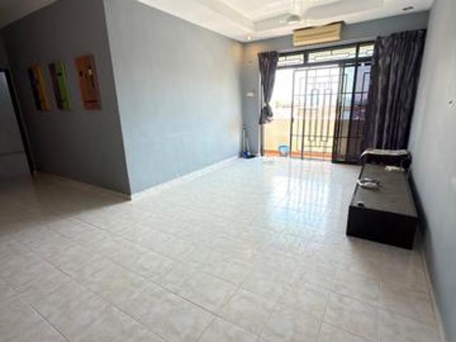 Ground floor 1100sf Sunrise Garden condominium sungai ara low density
