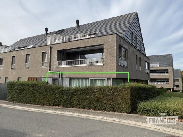 Ground floor 1 bedroom apartment with car parking space nea…