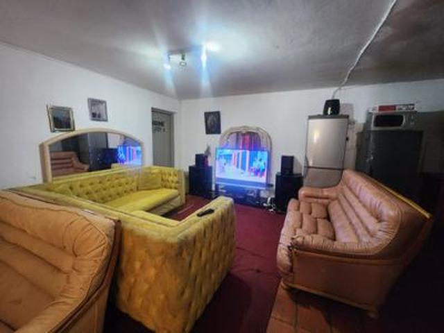 ground floor 2 bedroom apartment – c.