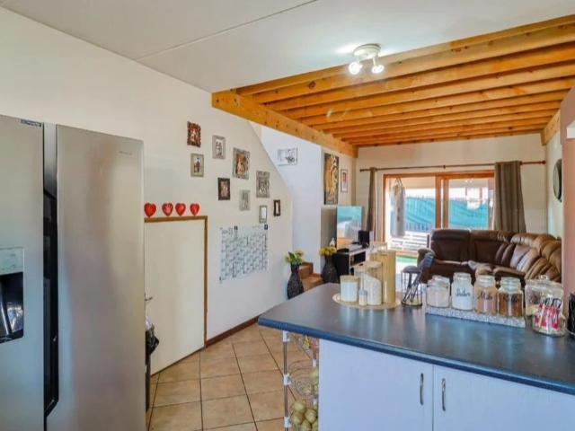 Ground floor 2 bedroom unit for sale in Northworld don't miss out!