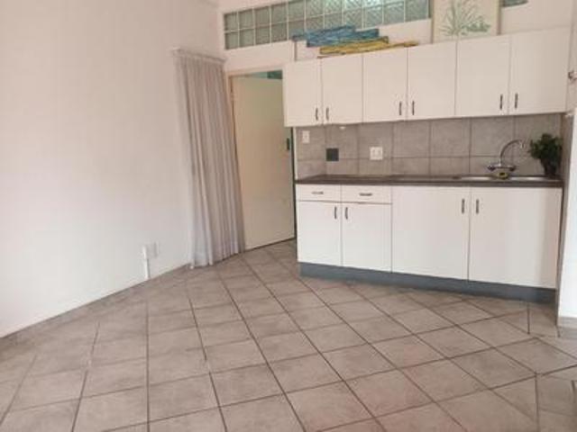 ground floor 2 bedroom, 2 bathroom a.