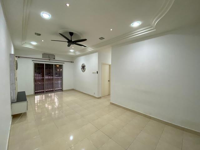 Ground Floor 2 Covered Carpark Pangsapuri Kristal Heights Seksyen 7