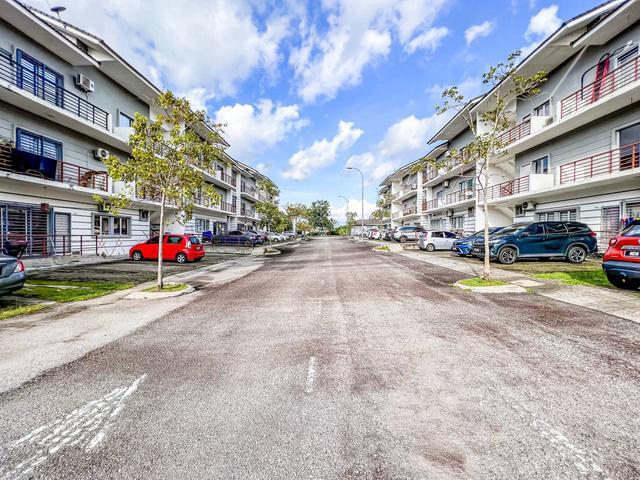 GROUND FLOOR CORNER Townhouse Taman Suci Bandar Ainsdale Seremban
