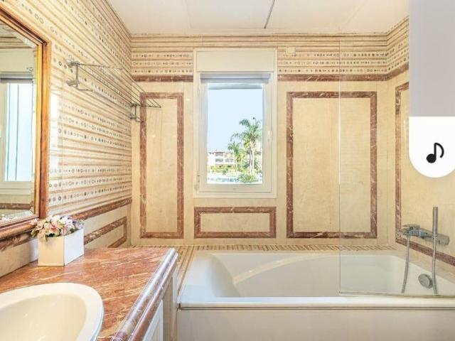 Ground Floor Apartment · The Golden Mile