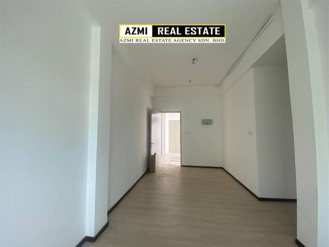 Ground Floor Apartment UnitLite View Park