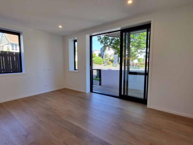 Ground floor apartment with small garden