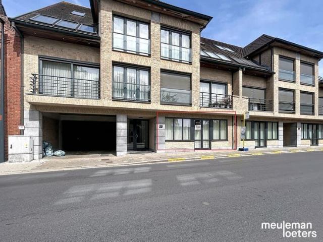 Ground floor apartment with terrace, storage room, and garag