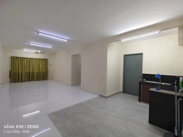 Ground Floor Block C Putra Permai Apartment Equine MRT Seri Kembangan
