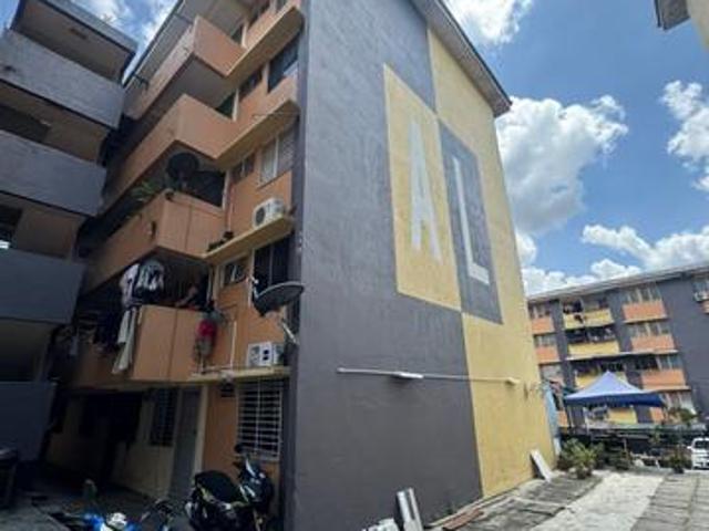 Ground Floor End Lot