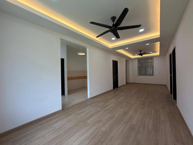 GROUND FLOOR END UNIT Apartment Seremban PutraSeremban for sale