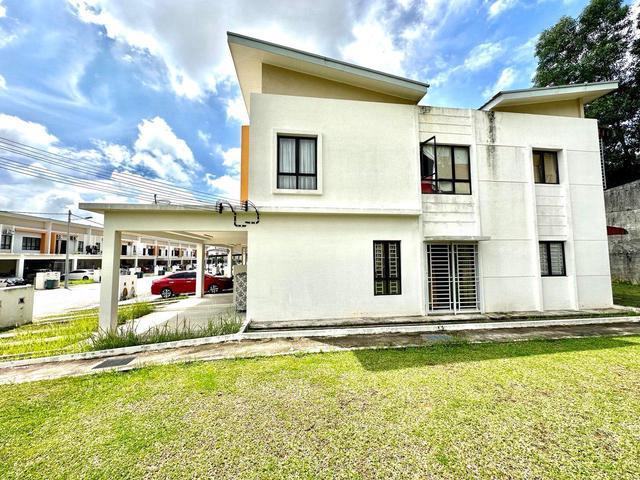 Ground Floor ENDLOT TOWNHOUSE VILLA KESUMA BANDAR TASIK KESUMA