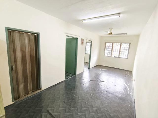 Ground Floor First House Below Market Full Loan Damansara Damai