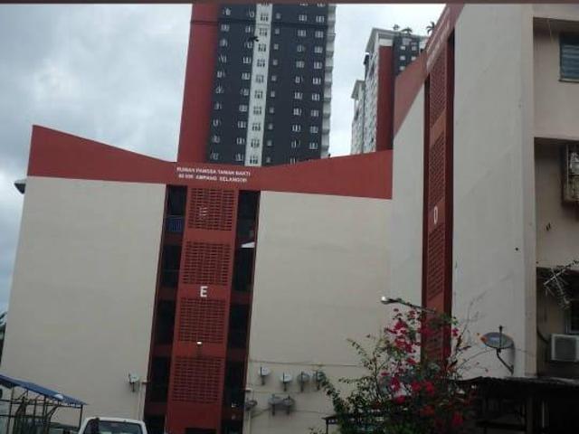 Ground Floor Flat Taman Bakti Ampang Bawah MV Unit Rare