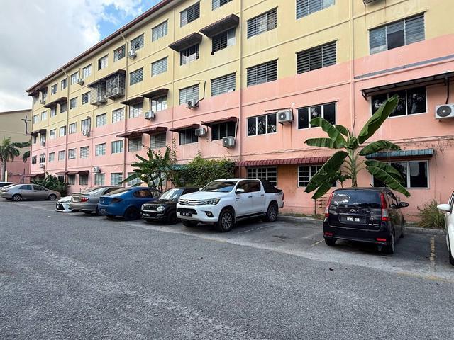 FULL LOAN GROUND FLOOR Flat Aman Perdana Klang