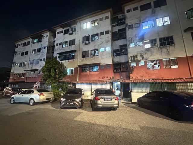 Ground Floor Flat Petaling Utama Renovated