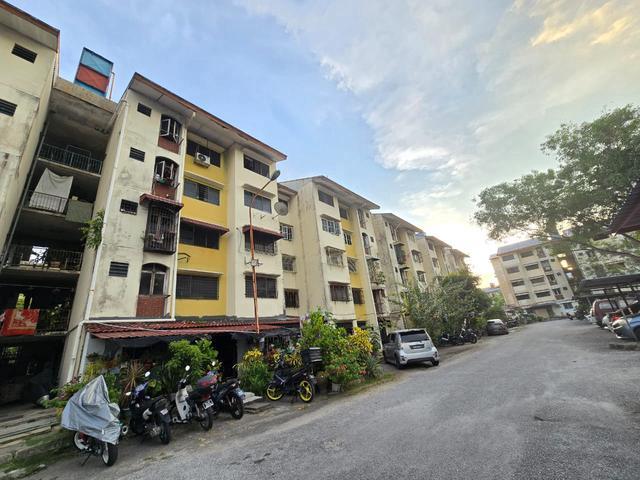GROUND FLOOR Flat PKNS Seksyen 24BANYAK KEMUDAHAN