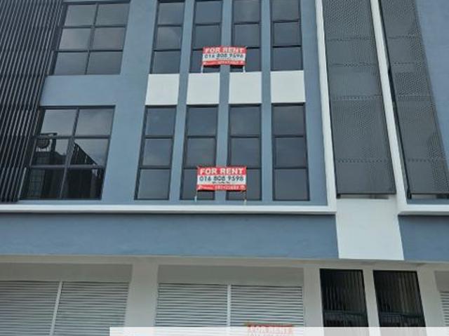 Ground Floor Intermediate For Rent! Located at Northbank Commercial Centre, Tabuan Tranquility