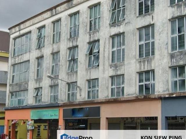 Ground Floor Intermediate For Rent! Located at Stutong kuching