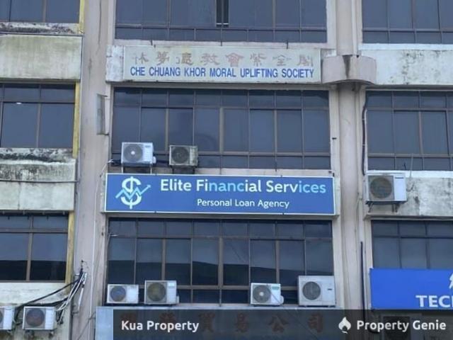Ground Floor Intermediate Shoplot For Rent Located at the Main Bazaar Limbang Town