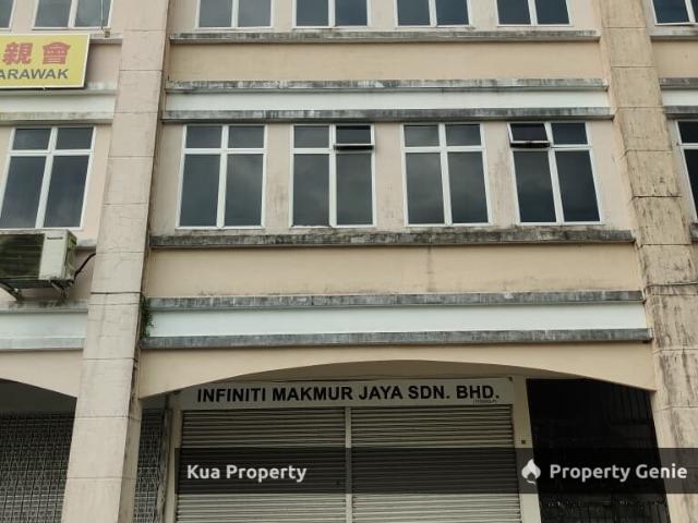 Ground Floor Intermediate Shoplot For Rent! Located at Moyan