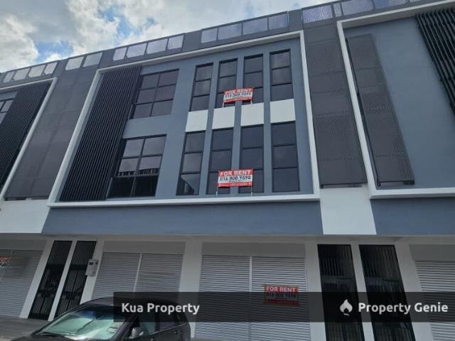 Ground Floor Intermediate Shoplot For Rent! Located at Northbank Commercial Centre, Tabuan Tranquility