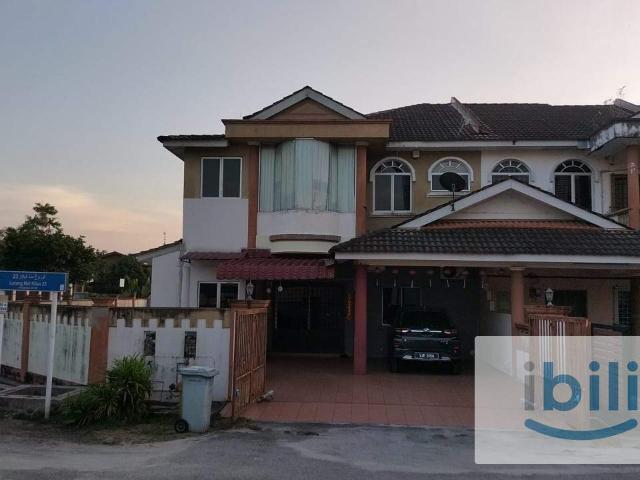 Ground floor small room near HTAA