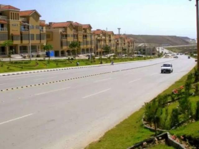 Ground floor shop for sale on express way bahria town phase 8 islamabad bahria town id 13139