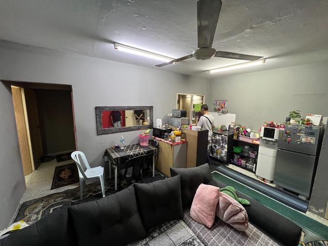 Ground Floor Sri Meranti Apartment Blok F Freehold KL