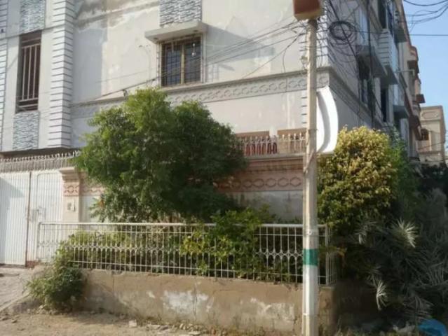 Ground floor portion excellent condition, park face north karachi sec 8 Karachi North Karachi ID 59613