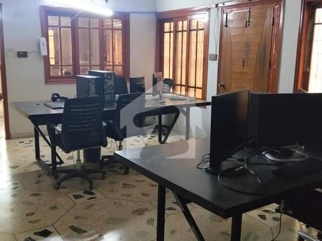 Ground floor portion Ideal for IT, Call Center, Software House, Outlet, or Salon