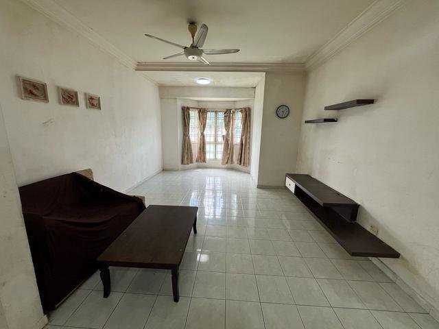 Ground Floor Permas Ville 3Bed 2Bath Freehold Full Loan